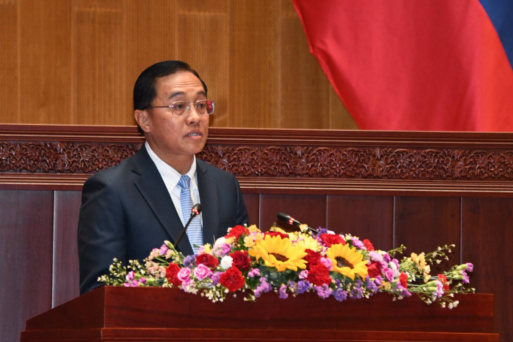 Laos Proposes Revised Road Traffic Law to Strengthen Transport Management